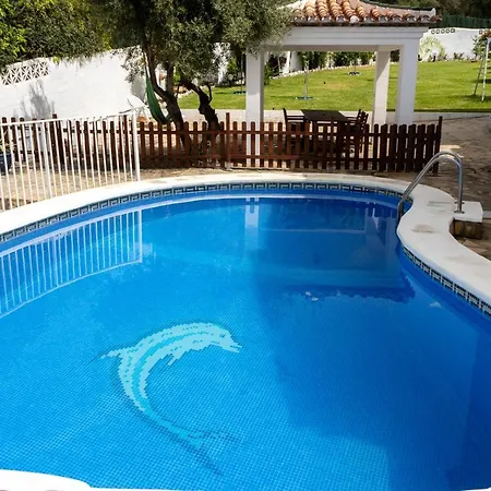 Вилла With Private Pool & Large Private Garden