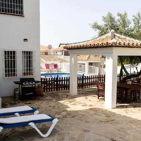 Вилла With Private Pool & Large Private Garden *